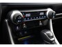 Toyota RAV4 2.5 Hybrid Bi-Tone | Trekhaak | Navigatie | Leder | Apple Carplay / Android Auto | Stoel-/stuurverwarming | Keyless | Adaptive Cruise | Clima | Parkeersensoren voor/achter | 18 inch