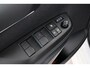 Toyota Yaris 1.5 Hybrid 115 Dynamic | Apple Carplay / Android Auto | Dodehoek detectie | Parkeersensoren voor/achter | Stoel-/stuurverwarming | Adaptive Cruise | Clima | Keyless | Camera | 16 inch