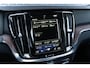 Volvo S60 2.0 B3 Inscription | Lederen Bekleding | Stoelverwarming | Keyless Entry | Elektrische Achterklep | Elektrisch Verstelbare Stoel | Navigatie | Apple Carplay | Android Auto