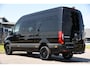 Mercedes-Benz Sprinter 319 V6 3.0 CDI L2H2 DC Black Edition Full Options! 360 Camera, Cruise, Carplay, 10,5'' Mbux, LED, 2 x Geveerde stoel, Stoelverwarming, Sensoren, Uniek!