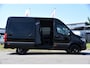 Mercedes-Benz Sprinter 319 V6 3.0 CDI L2H2 DC Black Edition Full Options! 360 Camera, Cruise, Carplay, 10,5'' Mbux, LED, 2 x Geveerde stoel, Stoelverwarming, Sensoren, Uniek!
