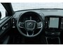 Volvo XC40 Single Motor Essential 69 kWh | Navigatie | Apple Carplay | Android Auto | Achteruitrijcamera | Parkeersensoren | Lichtmetalen Velgen 19 inch | Two-Tone