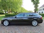 BMW 5-Serie Touring 520d High Executive Leer Keyless Led BI Xenon Stoelverwarming Pdc Navigatie Bleutooth Cruisecontrol Climatecontrol Lm Velgen