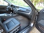 BMW 5-Serie Touring 520d High Executive Leer Keyless Led BI Xenon Stoelverwarming Pdc Navigatie Bleutooth Cruisecontrol Climatecontrol Lm Velgen