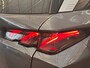 Peugeot 5008 1.2 Hybrid 136 GT Camera | Stoel + Stuurverwarming | Camera | Carplay | Digitaal Dashboard | Leder/Stof | Climate | Achteruitrijcamera | Cruise control adaptief met Stop&Go | DAB ontvanger