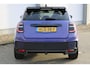 Abarth 600e 280 pk Scorpionissima 54 kWh / Navigatie / Camera / Sportstoelen / Elektr. kofferklep / PDC V+A / Stuur -en Stoelverwarmd / Dodehoek / 20'' LMV
