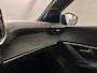 Peugeot 208 Hybrid 100 e-DCS6 GT Camera | Leder/Stof | Carplay | 17LMV | Dode hoek | Clima | Cruise | Carplay | Bluetooth | Navigatie | Getint glas | Achteruitrijcamera | Apple Carplay/Android Auto|telefoonintegratie premium | Cruise control