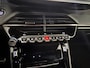 Peugeot 208 Hybrid 100 e-DCS6 GT Camera | Leder/Stof | Carplay | 17LMV | Dode hoek | Clima | Cruise | Carplay | Bluetooth | Navigatie | Getint glas | Achteruitrijcamera | Apple Carplay/Android Auto|telefoonintegratie premium | Cruise control