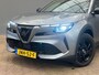 Alfa Romeo Junior 1.2 Turbo Hybrid Ibrida Speciale 17" Lichtmetaal | Adaptieve Cruise | Leder/Stof | Digitaal Dashboard | Stoelverwarming | LED | Parkeersensoren | Achteruitrijcamera | Airco (automatisch) | Apple Carplay/Android Auto|telefoonintegratie premium