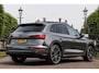 Audi Q5 55 TFSIe S edition Competition | FULL OPTION! | DEALER OH! | LUCHTVERING | PANODAK STOELVERWARMING + MASSAGE | HEAD UP | 360 CAMERA | ADAPTIVE CRUISE | TREKHAAK | BLIS | PRACHTIGE STAAT!
