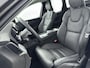 Volvo XC60 2.0 T6 Plug-in hybrid AWD Ultra Dark | Trekhaak | PDC V+A en 360 camera | BLIS | Panoramadak | Stoel + Stuurverwarming | Keyless Entry + Start |