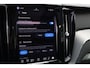 Volvo XC60 2.0 T6 Plug-in hybrid AWD Plus Dark | BLIS | Trekhaak | Leder | 360cam |