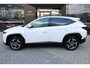 Hyundai Tucson 1.6 T-GDI PHEV Comfort Smart 4WD | DEMO DEAL: 299,- P/M! | DAB ontvanger | Achteruitrijcamera | Adaptive cruise control | Lane Assist | Stoel verwarming | | Achterbank in delen neerklapbaar | Achteruitrijcamera | Airco (automatisch)