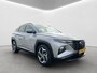 Hyundai Tucson 1.6 T-GDI 265pk PHEV Comfort Smart 4WD (299,- p/m Demo Deal!) | Climate | Camera | Carplay | Keyless | Navigatie | Full - Led | Elek. Klep | Winterpakket | 19" Lichtmetaal | Krell Audio | Digitale Cockpit | Parkeer Assistent | Adapt. Cruisecontrol