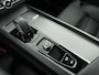 Volvo XC60 2.0 T6 Plug-in hybrid AWD Plus Dark | PDC V+A en 360 camera | Trekhaak | Adaptive Cruiscontrol | All Season banden | Elektrische achterklep | Stoel + Stuurverw |