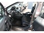 Peugeot 208 1.2 PureTech Signature O.a: PDC, Airco, Navi, Carplay, DAB, Cruise, Etc. All-in prijs!