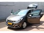 Peugeot 208 1.2 PureTech Signature O.a: PDC, Airco, Navi, Carplay, DAB, Cruise, Etc. All-in prijs!