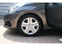 Peugeot 208 1.2 PureTech Signature O.a: PDC, Airco, Navi, Carplay, DAB, Cruise, Etc. All-in prijs!