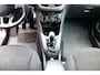 Peugeot 208 1.2 PureTech Signature O.a: PDC, Airco, Navi, Carplay, DAB, Cruise, Etc. All-in prijs!