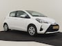 Toyota Yaris 1.5 Hybrid Active 100PK AUTO | Acteruitrijcamera | Cruise control | Rijstrooksensoren | Climate control | Spiegels electrisch verstelbaar | Bleutooth | Hill hold |