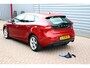 Volvo V40 1.6 T3 Summum O.a: Afn. Haak, Stoelverw, Leder, Navi, Camera, PDC, Etc. All-in prijs!