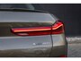 BMW X6 xDrive40i High Executive HUD | H&K | Pano | Luchtvering | 360 Camera | Stuurverwarming | Memory seats | Trekhaak | Adapt. Cruise Control + Zelfsturende functie