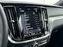 Volvo V60 T6 Recharge Ultra Dark | 19" | Sportstoelen | Trekhaak | Panoramadak | 360 Camera | Head-up | Harman Kardon | Elektr. verst. Stoelen | Full LED | Adaptieve Crusie | BLIS