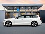 Volvo V60 T6 Recharge Ultra Dark | 19" | Sportstoelen | Trekhaak | Panoramadak | 360 Camera | Head-up | Harman Kardon | Elektr. verst. Stoelen | Full LED | Adaptieve Crusie | BLIS