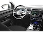 Hyundai Tucson 1.6 T-GDI PHEV Comfort Smart 4WD | Black Pack | Dealer Onderhouden! | LED | 20 Inch LMV | Camera | Clima | Navi | Cruise Adaptive | DAB | Stoel/Stuurverwarming | Keyless | Elk. Achterklep