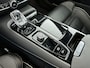 Volvo V60 T6 Recharge Ultra Dark | 19" | Sportstoelen | Trekhaak | Panoramadak | 360 Camera | Harman Kardon | Head-Up | Elektr. verst. Stoelen | Full LED | Adaptieve Cruise | BLIS