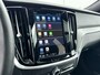 Volvo V60 T6 Recharge Ultra Dark | 19" | Sportstoelen | Trekhaak | Panoramadak | 360 Camera | Harman Kardon | Head-Up | Elektr. verst. Stoelen | Full LED | Adaptieve Cruise | BLIS