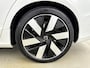 Volvo V60 T6 Recharge Ultra Dark | 19" | Sportstoelen | Trekhaak | Panoramadak | 360 Camera | Harman Kardon | Head-Up | Elektr. verst. Stoelen | Full LED | Adaptieve Cruise | BLIS