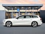 Volvo V60 T6 Recharge Ultra Dark | 19" | Sportstoelen | Trekhaak | Panoramadak | 360 Camera | Harman Kardon | Head-Up | Elektr. verst. Stoelen | Full LED | Adaptieve Cruise | BLIS