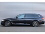BMW 5-Serie Touring 530e 292PK X-DRIVE HIGH EXECUTIVE M-SPORT / NAVI / LEDER / LASER-LED / CLIMA / PDC / 19" LMV / CAMERA / KEYLESS / HARMAN KARDON / PANO. DAK / WEGKLAP. TREKHAAK / WINTERPAKKET / ADAPT. CRUISECONTROL / NIEUWSTAAT !!