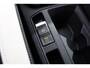 Volkswagen T-Roc 1.5 TSI Sport | AUTOMAAT | Navigatie | Adaptieve Cruise Control | Bluetooth | Climate Control | | Airco (automatisch) | Audioinstallatie met CD-speler | Bluetooth telefoonvoorbereiding