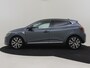 Renault Clio 1.0 TCe Initiale Paris 90pk | Lederen bekleding | Dodehoekdetectie | Bose audio | Navigatie | Keyless | Privacy glass | Camera achter | 17"LMV
