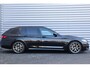 BMW 5-Serie Touring 530D 286PK HIGH EXECUTIVE M-SPORT / NAVI / LEDER / FULL-LED / CLIMA / PDC / 19" LMV / CAMERA / KEYLESS  / PANO. DAK / WINTERPAKKET / ADAPT. CRUISECONTROL / UNIEK / NIEUWSTAAT !!