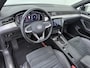 Volkswagen Passat Variant 1.5 TSI R-Line | Pano Dak | Camera | ACC | Elek. Achterklep | Stoelverwarming | Matrix LED | Spiegelpakket | 18'' |