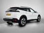 Peugeot 2008 SUV Allure Pack 130pk Automaat | Navigatie via Apple Carplay / Android Auto | Achteruitrijcamera | 3D Cockpit | Climate Control | Cruise Control | Led koplampen | Parkeersensoren | Keyless start | Bluetooth | DAB+ radio | Donker getint glas | 17" lichtmetalen velgen |