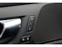 Volvo S60 B3 R-Design | Panoramadak | Stoelverwarming | Adaptive Cruise Control | Parkeerverwarming | BLIS | Parkeersensoren voor + achter | Parkeersensoren voor + achter | Parkeercamera | 19'' Lichtmetalen velgen |