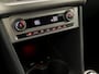 Volkswagen Polo 1.2 TSI Sportline (NAVIGATIE, CLIMATE, STOELVERWARMING, GETINT GLAS, SPORTSTOELEN, LM VELGEN, MULTIFUNCTIONEEL STUURWIEL, PARKEERSENSOREN, NIEUWSTAAT)