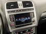 Volkswagen Polo 1.2 TSI Sportline (NAVIGATIE, CLIMATE, STOELVERWARMING, GETINT GLAS, SPORTSTOELEN, LM VELGEN, MULTIFUNCTIONEEL STUURWIEL, PARKEERSENSOREN, NIEUWSTAAT)