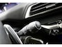 Peugeot 3008 1.2 PureTech Allure grijs automaat