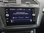 Volkswagen Tiguan 1.4 TSI eHybrid Life Business | SoH 95% | Keyless | Dodehoek detectie | Navigatie | Achteruitrijcamera | Adaptieve cruise control | Elektrische achterklep | CarPlay | 3-zone airco |