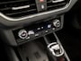 Skoda Kamiq 1.0 TSI Monte Carlo Automaat (PANORAMADAK, VIRTUAL COCKPIT, KUIPSTOELEN, APPLE CARPLAY, CAMERA, GETINT GLAS, ADAPTIVE CRUISE, KEYLESS, NIEUWSTAAT)