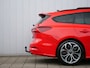 Ford Focus Wagon 1.0 EcoBoost Hybrid ST Line X 155 Pk Automaat Navi / DAB / Apple Carplay / Winterpakket / Pano-dak / Trekhaak
