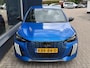 Peugeot e-208 EV GT Avantage 51 kWh 156 PK | Nieuwe Auto | Tot 8 jaar Garantie | Alcantara Stoelen met Verwarming en Massage | Navigatie | Adaptieve Cruise Control | 360 Graden Camera | Full LED Verlichting | 400 Km WLTP Range | 17" Lichtmetalen Velgen | Parkeersensoren V+A |