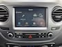 Hyundai i10 1.0i Premium 5p. | Navigatie | Automatische Airco | Stoel en stuurverwarming | Cruise Control | Lichtmetalen velgen |