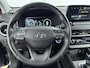 Hyundai Kona 1.6 GDI HEV Premium | Trekhaak 1300kg | Achteruitrij camera | All season banden | Stoel & stuur verwarming |  Elektrische stoelen | Adaptive cruise | Dodehoek detectie |