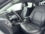 Hyundai Kona 1.6 GDI HEV Premium | Trekhaak 1300kg | Achteruitrij camera | All season banden | Stoel & stuur verwarming |  Elektrische stoelen | Adaptive cruise | Dodehoek detectie |
